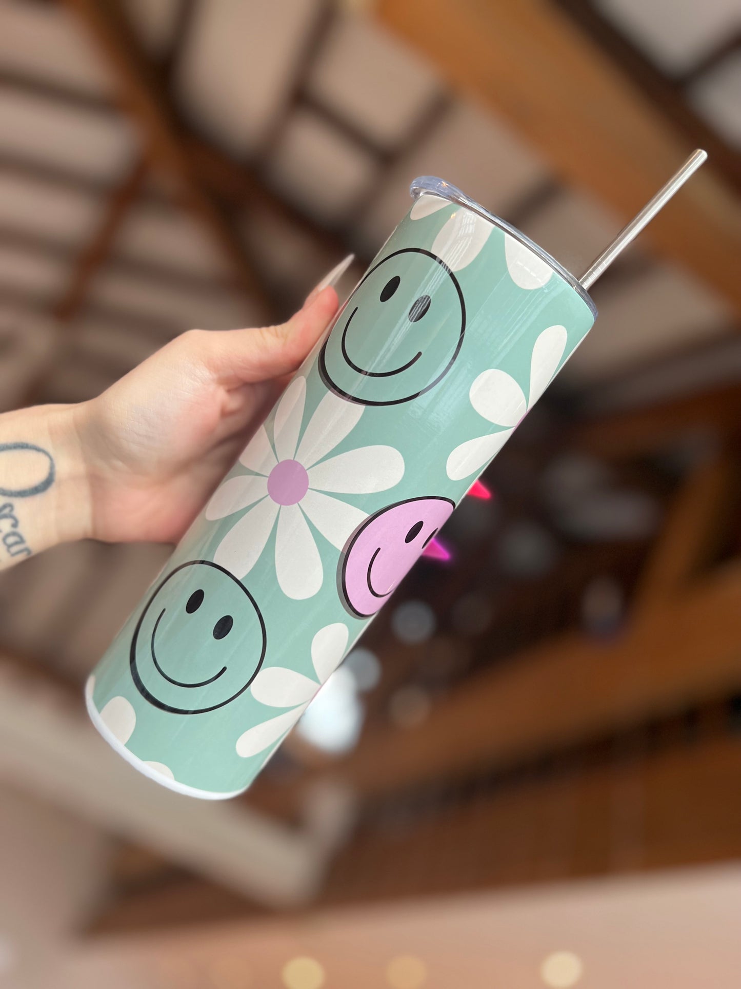 Retro smiley tumbler